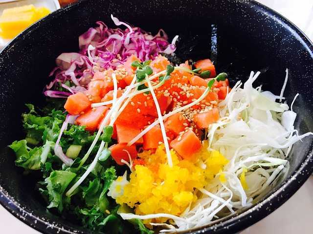 연어회 완벽 가이드: 신선도, 종류, 손질법, 맛있게 먹는 법까지!